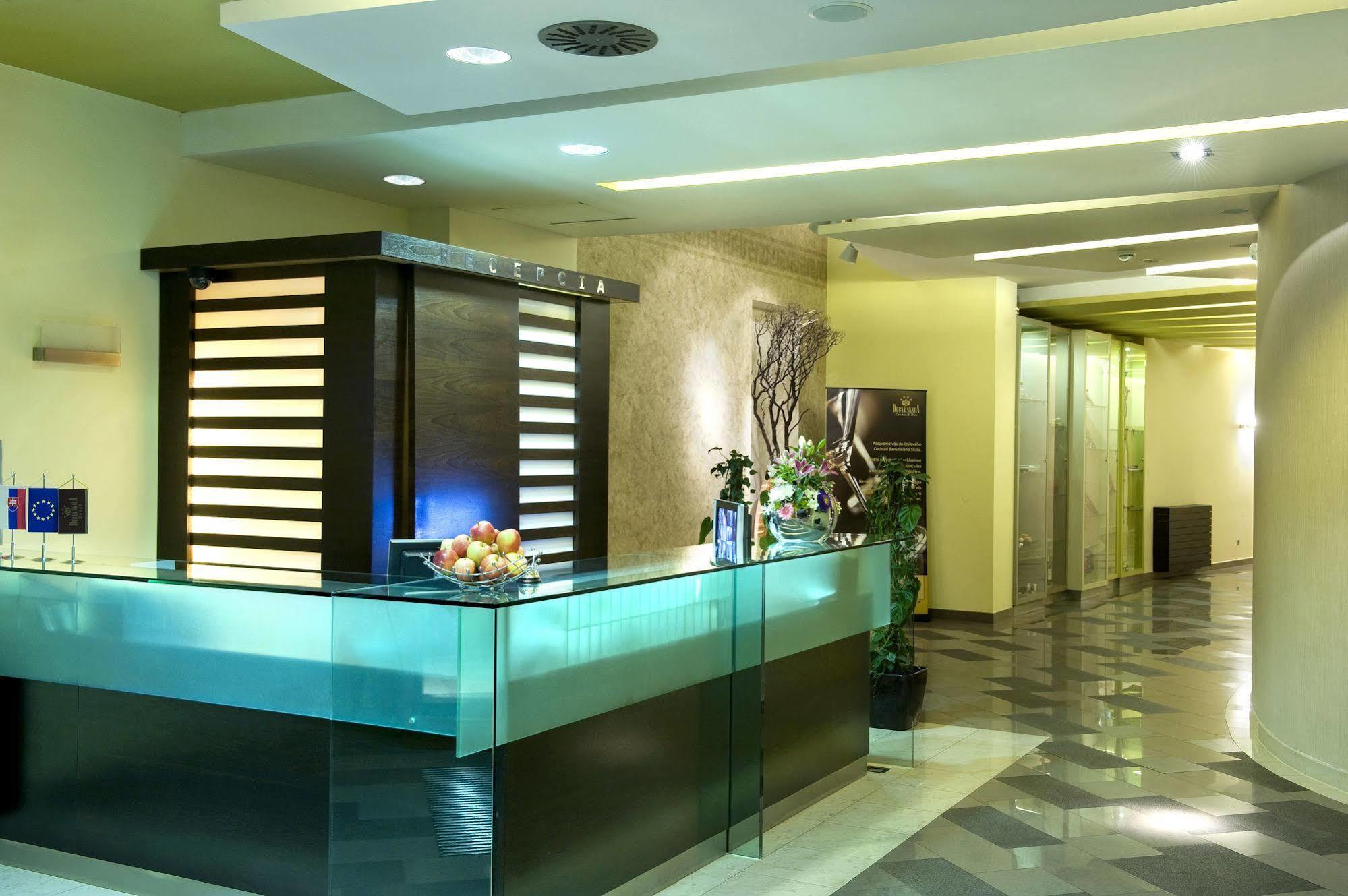 Boutique Hotel Dubna Skala Žilina Extérieur photo